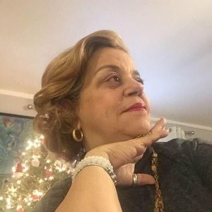 Meet your Posher, Julia